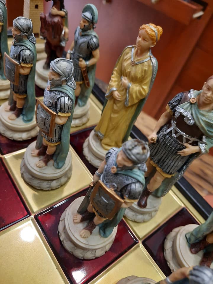 Καραντίνα με τον Βασιλιά των Παιχνιδιών - Βρήκαμε το καλύτερο σκάκι στην Πάτρα - ΦΩΤΟ