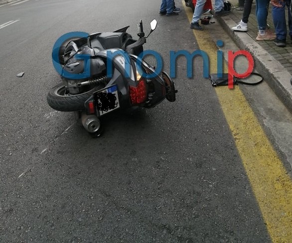 ΠΑΤΡΑ: Τροχαίο στη Γούναρη - Συγκρούστηκαν δίκυκλα - ΦΩΤΟ