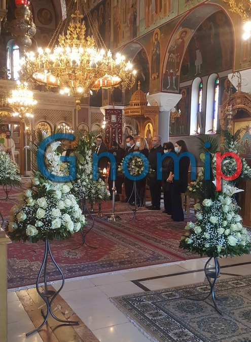Στην Πάτρα ο υφυπουργός Νίκος Παπαθανάσης για την κηδεία του πεθερού του - ΦΩΤΟ