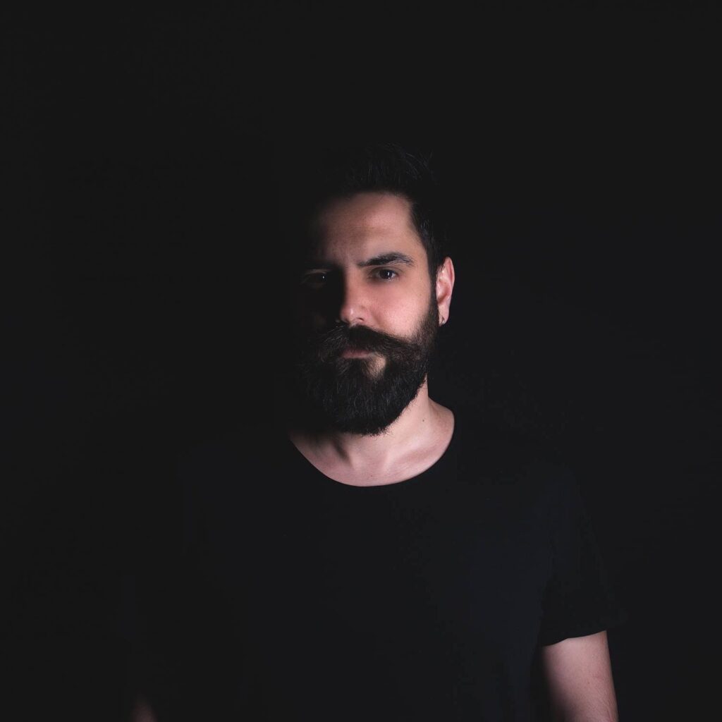 ΦΩΤΟ: Αυτοί είναι οι 6 Πατρινοί djs που θα παίξουν την Κυριακή της Αποκριάς