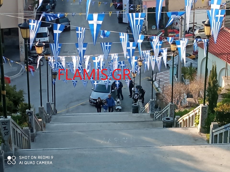 ΔΕΙΤΕ ΦΩΤΟ: ΠΑΤΡΑ - ΤΩΡΑ: "Ντου" της ΕΛ.ΑΣ. στις σκάλες Αγίου Νικολάου! "Μπλόκο" πάνω κάτω - Και στην Γεροκωστοπούλου - ΦΩΤΟ