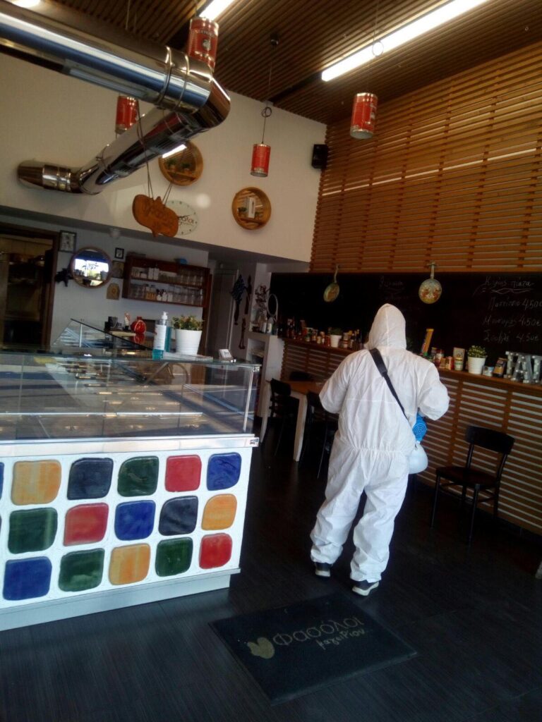ΔΕΙΤΕ ΦΩΤΟ: Κρούσμα κορονοϊού σε γνωστή επιχείρηση της Πάτρας - Εκλεισαν και τα δύο καταστήματα