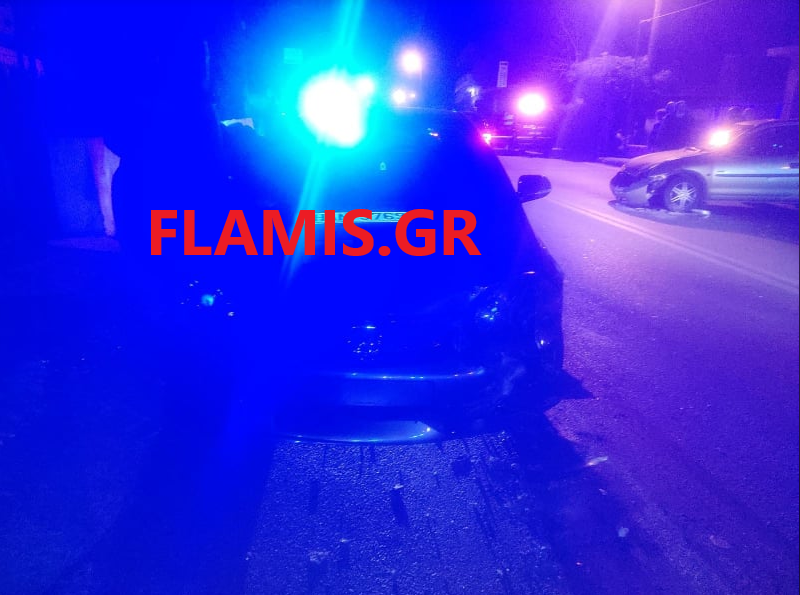 ΠΑΤΡΑ - ΦΩΤΟ: Δύο τραυματίες στην Οβρυά - Τροχαίο τη νύχτα