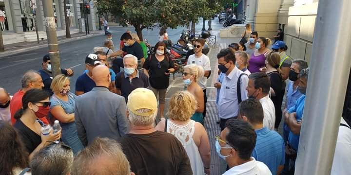 ΠΑΤΡΑ: Ένταση έξω από τα δικαστήρια με τους συμβασιούχους του δήμου - φωτο