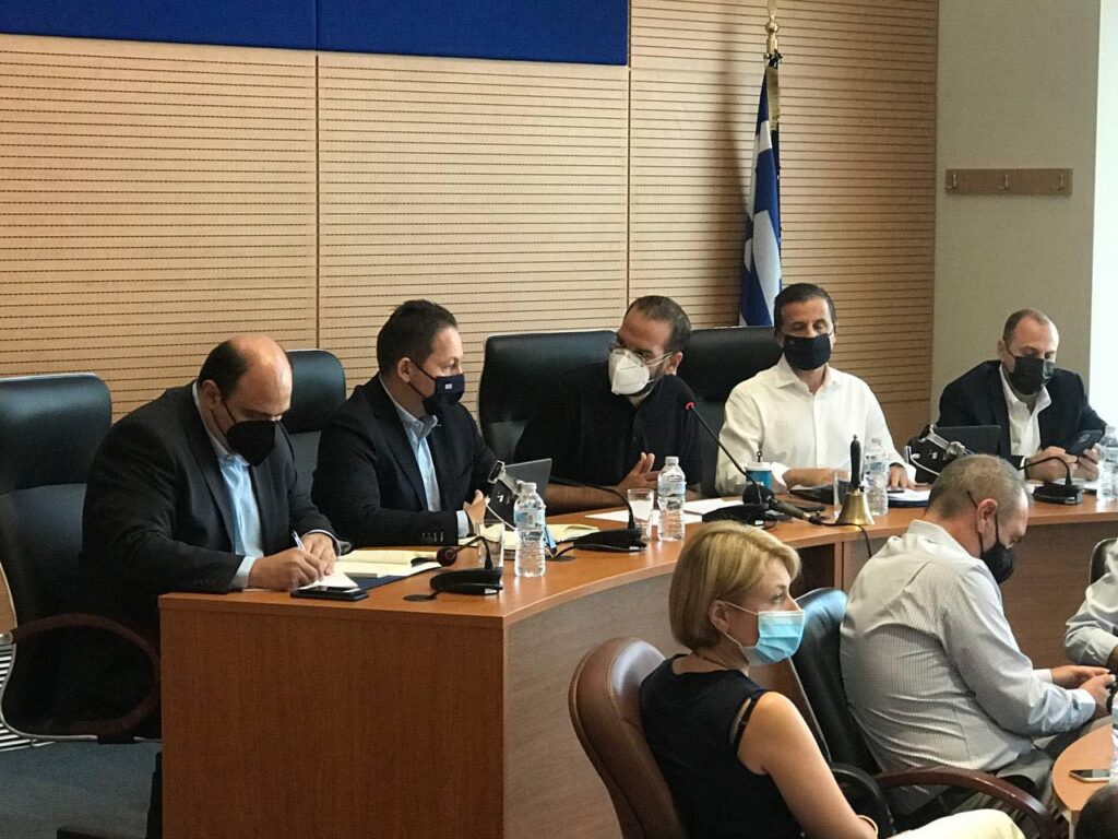 Ηρθε ο Πέτσας στην Πάτρα για τις φωτιές - ΦΩΤΟ ΑΠΟ ΤΗ ΣΥΣΚΕΨΗ ΣΤΗΝ ΠΕΡΙΦΕΡΕΙΑ
