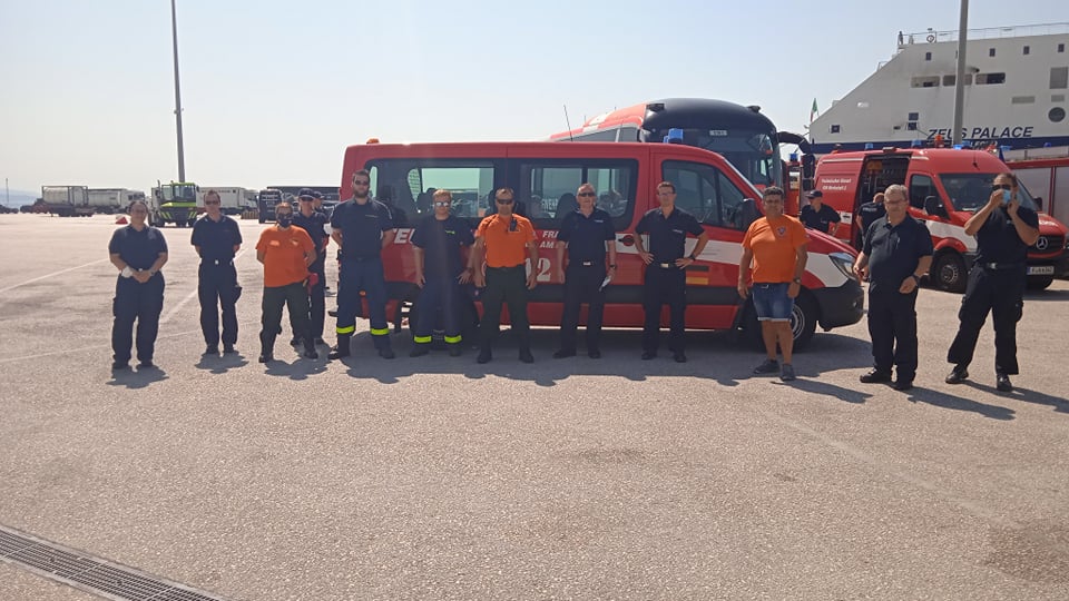 ΠΑΤΡΑ: Γερμανοί Πυροσβέστες στο λιμάνι - Υποδοχή από την Ελληνική Ομάδα Πυρόσβεσης - Διάσωσης Βραχνεϊκων - ΦΩΤΟ