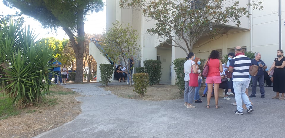 ΠΑΤΡΑ: Από τους 2.000 εργαζόμενους στο Ρίο... 68 έκαναν "κατάληψη"! Αντιδρούν οι εμβολιαστές