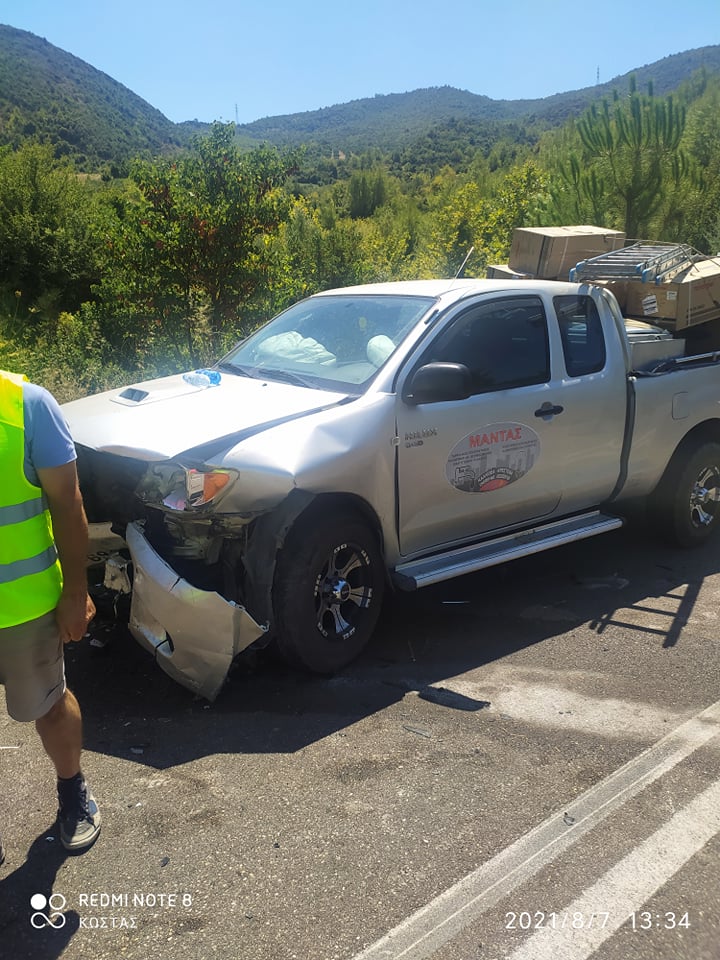Τροχαίο με τέσσερις τραυματίες στην Ηλεία (Φωτό)
