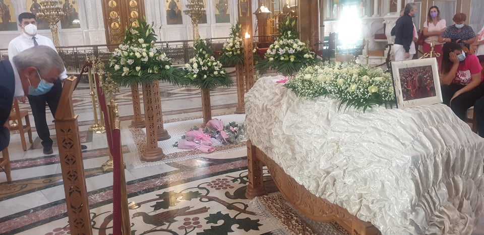 ΔΕΙΤΕ ΦΩΤΟ. Το τελευταίο αντίο στη Λιολιώ