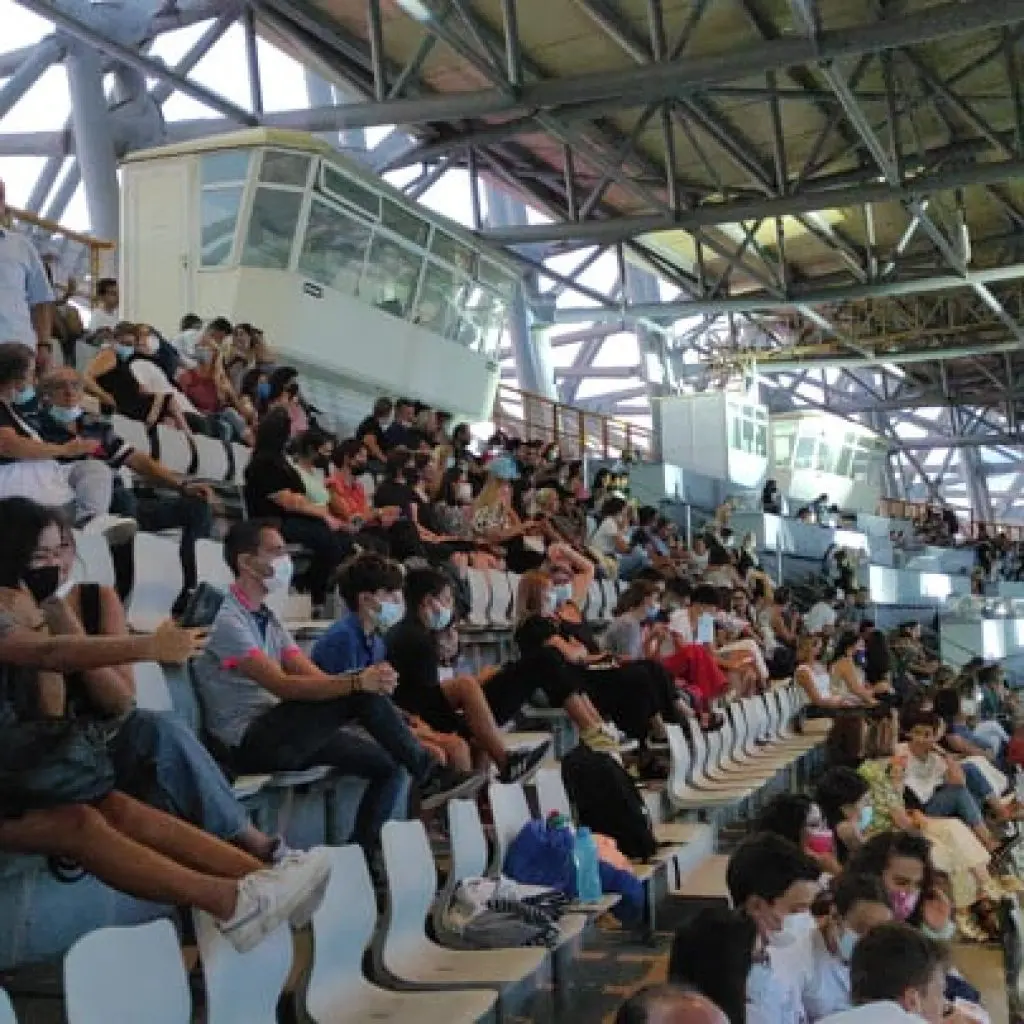 ΔΕΙΤΕ ΦΩΤΟ: Πόσοι ήσαν χθες στη συναυλία Πρωτοψάλτη - Χατζηγιάννη στο Παμπελοποννησιακό