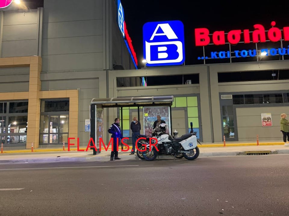 ΠΑΤΡΑ: ΙΧ παρέσυρε δύο μοτοσικλετιστές και τους εγκατέλειψε στην οδό Αμερικής - ΦΩΤΟ