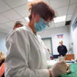 ΠΑΤΡΑ: Με αργούς ρυθμούς ο εμβολιασμός για την τρίτη δόση