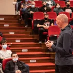 Πάτρα: Συνάντηση Βαρουφάκη με φοιτητές στο Πανεπιστήμιο – Τους μίλησε για κρυπτονομίσματα