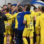 Βόλος-Άρης: Εικόνες από τη σύρραξη μεταξύ των παικτών