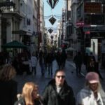 Τα 3 μέτρα κατά της ακρίβειας – Μπόνους σε υγειονομικούς, έκτακτο βοήθημα σε χαμηλοσυνταξιούχους και άτομα με αναπηρία