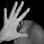 30χρονη καταγγέλλει 2 αντρες απόπειρα απαγωγής και βιασμού