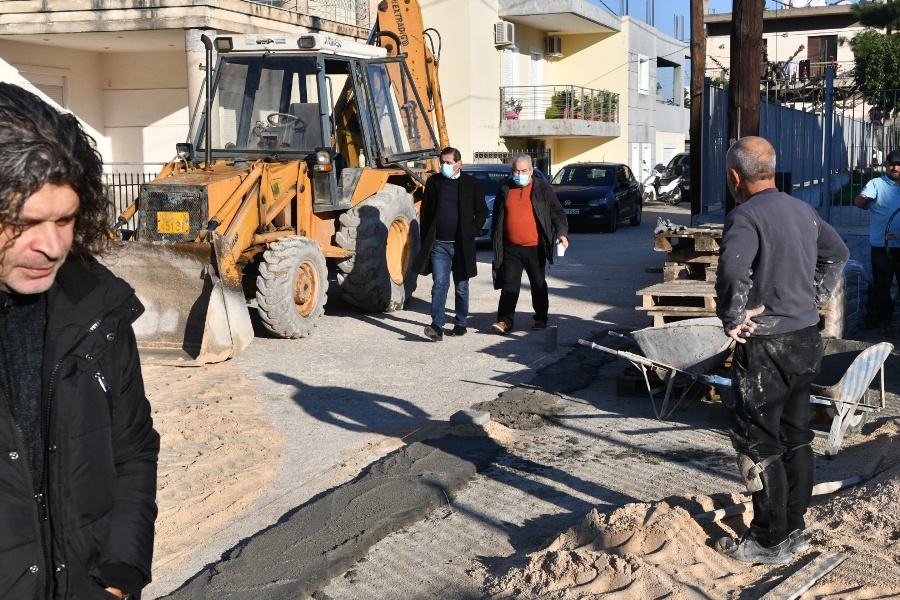 ΠΑΤΡΑ - ΦΩΤΟ: Ο Κώστας Πελετίδης στα έργα στο Νότιο Διαμέρισμα