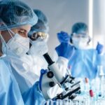 Κορονοϊός: Τα μυστικά της Όμικρον – Απαντήσεις σε κρίσιμα ερωτήματα