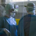 Εφιαλτικές εφημερίες στα νοσοκομεία της Θεσσαλονίκης - «Ανεμβολίαστοι κλαίνε μετανιωμένοι», λένε επιταγμένοι γιατροί