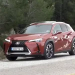 Δοκιμή Lexus UX250h 2.0 Hybrid 184 PS: Στιβαρή ανάρτηση με αρκετά άνετες διαδρομές σε ταξίδι και στην πόλη