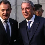 Στεφάνι από τον Ακάρ στην κηδεία της μητέρας του Νίκου Παναγιωτόπουλου