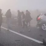 Απίστευτη καραμπόλα με έξι οχήματα και νταλίκες στην εθνική οδό