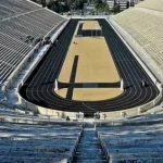 Καλλιμάρμαρο: Μεσίστιες οι σημαίες για τον θάνατο του Ολυμπιονίκη τ. Βασιλιά Κωνσταντίνου