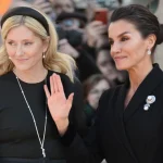 Κηδεία Κωνσταντίνου: «Επιτέλους ειρήνη» γράφουν στην Ισπανία για την αγκαλιά Λετίθια - Μαρί Σαντάλ