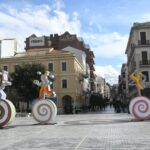 ΠΑΤΡΑ: Η Πλ. Τριών Συμμάχων απέκτησε καρναβαλικό χρώμα - ΦΩΤΟ