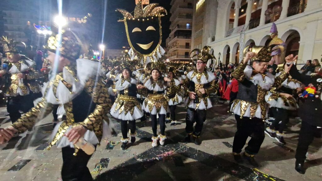 ΔΕΙΤΕ ΠΕΡΙΠΟΥ 200 ΦΩΤΟ: ΟΤΙ ΕΓΙΝΕ ΣΤΗΝ ΜΕΓΑΛΗ ΝΥΧΤΕΡΙΝΗ ΠΑΡΕΛΑΣΗ