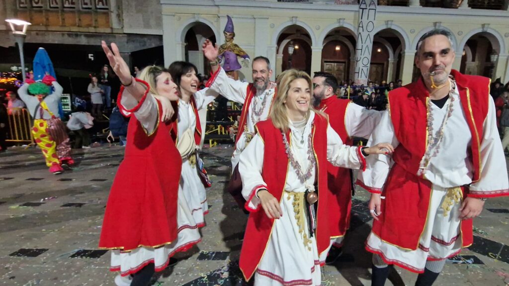 ΔΕΙΤΕ ΠΕΡΙΠΟΥ 200 ΦΩΤΟ: ΟΤΙ ΕΓΙΝΕ ΣΤΗΝ ΜΕΓΑΛΗ ΝΥΧΤΕΡΙΝΗ ΠΑΡΕΛΑΣΗ