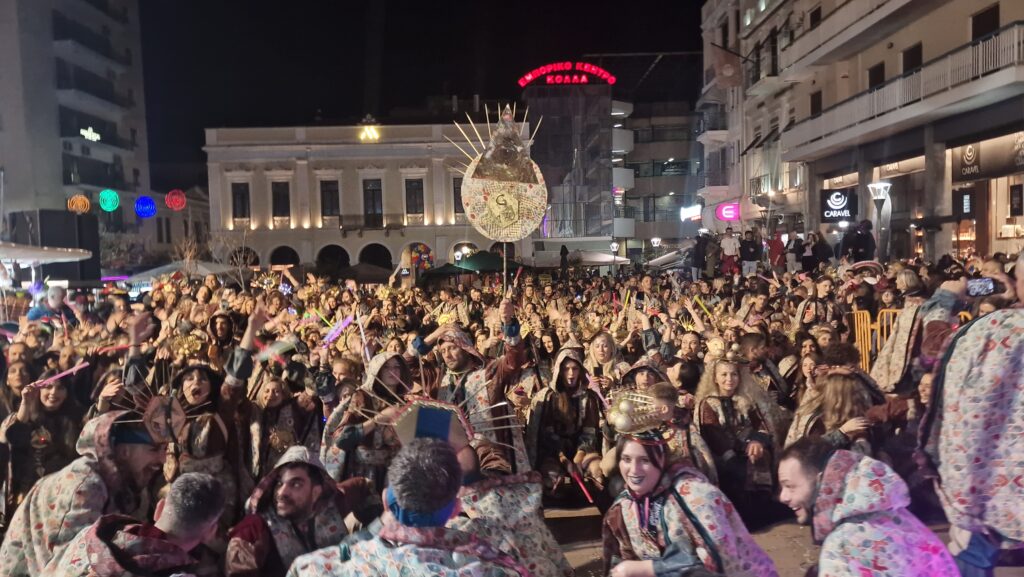 ΔΕΙΤΕ ΠΕΡΙΠΟΥ 200 ΦΩΤΟ: ΟΤΙ ΕΓΙΝΕ ΣΤΗΝ ΜΕΓΑΛΗ ΝΥΧΤΕΡΙΝΗ ΠΑΡΕΛΑΣΗ