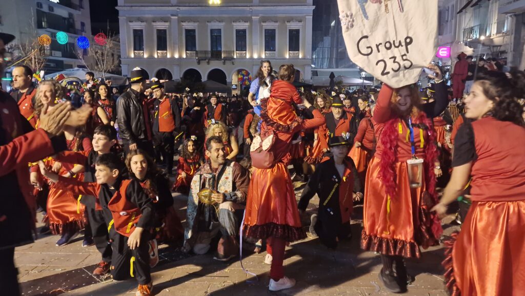 ΔΕΙΤΕ ΠΕΡΙΠΟΥ 200 ΦΩΤΟ: ΟΤΙ ΕΓΙΝΕ ΣΤΗΝ ΜΕΓΑΛΗ ΝΥΧΤΕΡΙΝΗ ΠΑΡΕΛΑΣΗ