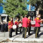 ΔΕΙΤΕ ΒΙΝΤΕΟ: Η μπάντα έπαιζε το "Μαρίνα" μέσα στο Νεκροταφείο! Ετσι είπαν "αντίο" στον Στάθη Χρυσικόπουλο