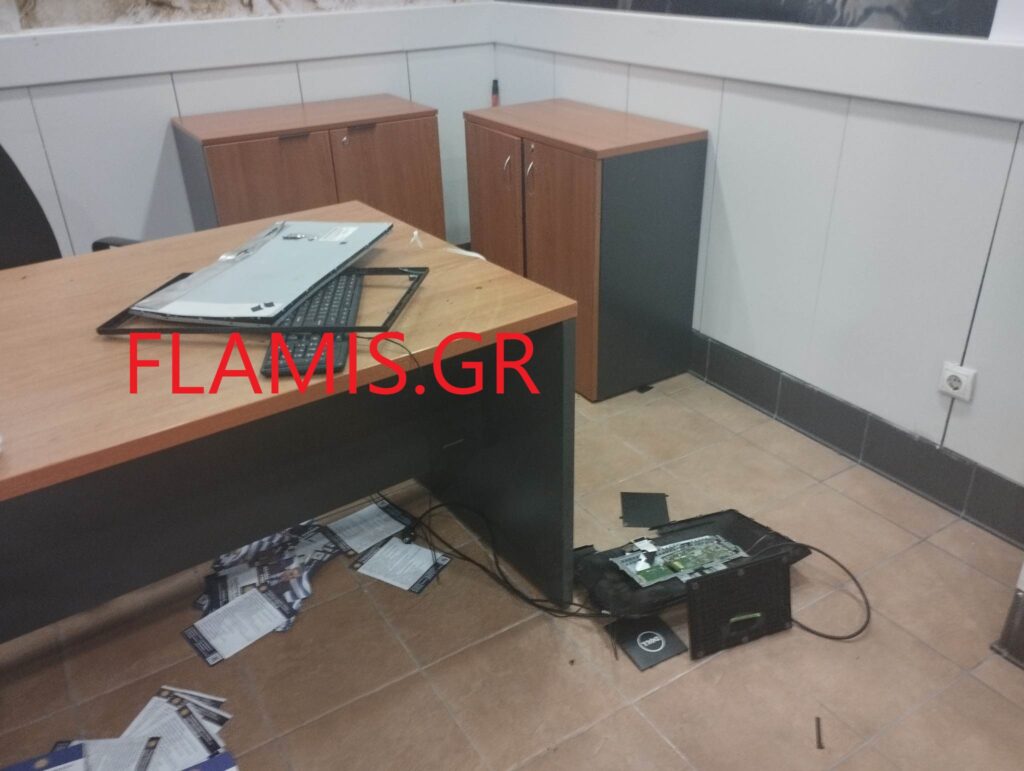 ΠΑΤΡΑ: "Εσπασαν" τα γραφεία του Εμφιετζόγλου στην Πλ. Γεωργίου - ΦΩΤΟ