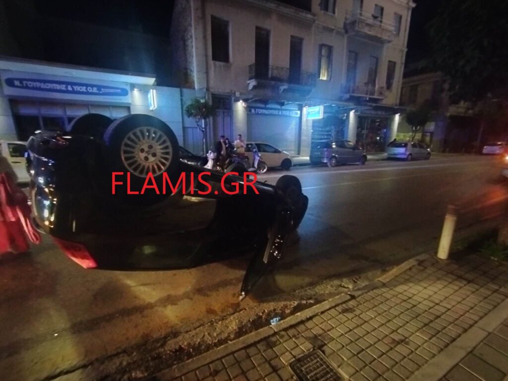 ΠΑΤΡΑ - ΦΩΤΟ: Τούμπαρε ΙΧ στην Αγίου Ανδρέου στις 5.45 το πρωί! Εγκλωβίστηκε οδηγός