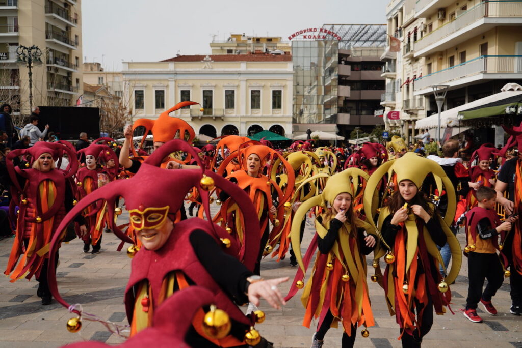 ΠΑΤΡΑ: ΔΕΙΤΕ δεκάδες νέες φωτο από την μεγάλη παρέλαση! Ξεπέρασε κάθε προηγούμενο η παλλαϊκή γιορτή