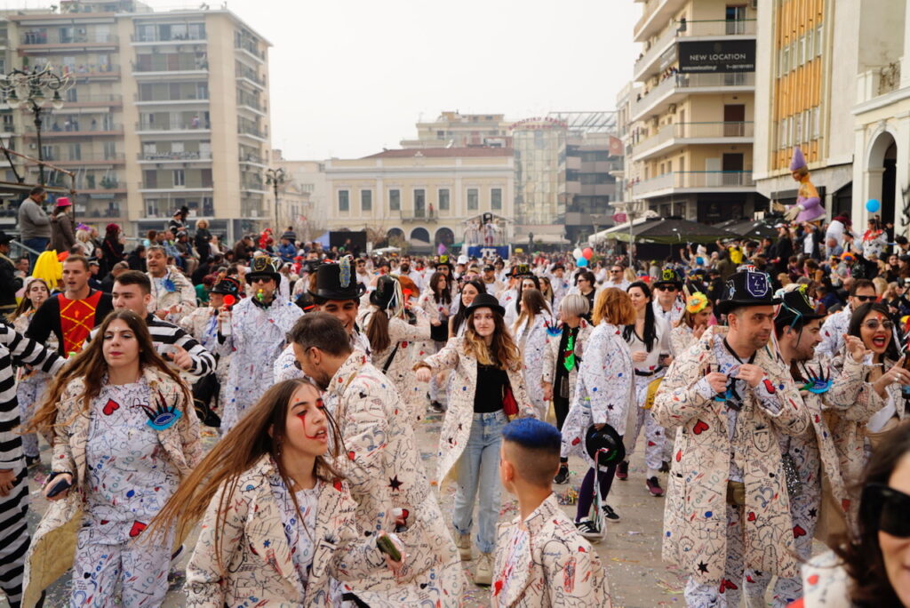 ΠΑΤΡΑ: ΔΕΙΤΕ δεκάδες νέες φωτο από την μεγάλη παρέλαση! Ξεπέρασε κάθε προηγούμενο η παλλαϊκή γιορτή