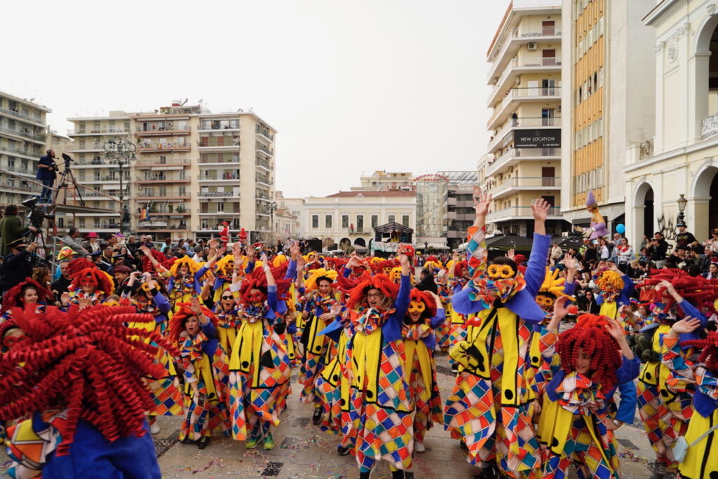 ΠΑΤΡΑ: ΔΕΙΤΕ δεκάδες νέες φωτο από την μεγάλη παρέλαση! Ξεπέρασε κάθε προηγούμενο η παλλαϊκή γιορτή