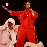 Super Bowl: Η Ριάνα ανακοίνωσε τη δεύτερη εγκυμοσύνη της στο εντυπωσιακό σόου
