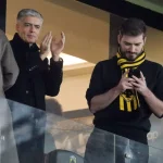 Ο Νίκος Ευαγγελάτος με τον μεγάλο του γιο, Λάμπη στο γήπεδο
