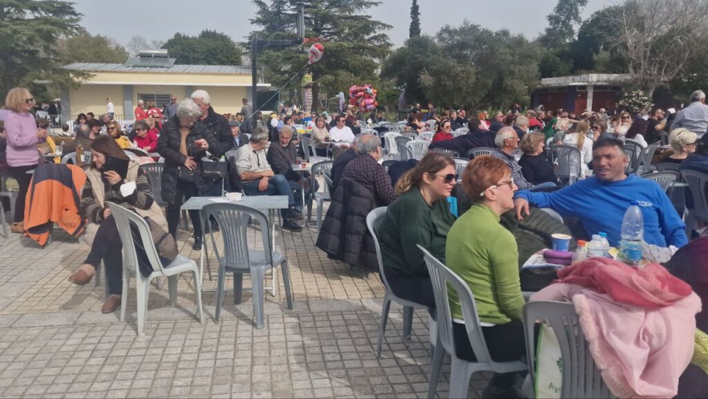 ΠΑΤΡΑ - ΦΩΤΟ ΚΑΙ ΒΙΝΤΕΟ: Κούλουμα σε Πλαζ και Νότιο Πάρκο! Χιλιάδες Πατρινών