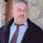 ΓΙΩΡΓΟΣ ΚΑΡΒΟΥΝΙΑΡΗΣ: Στο καλό κ. Καραμανλή, η Ιστορία θα σας θυμάται ως σύγχρονο Νέρωνα