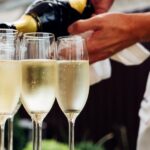 Η γαλλική σαμπάνια συνεχίζει να ρέει στη Ρωσία μέσω Τουρκίας
