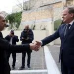 Γεραπετρίτης: «Θέλω να ζητήσω συγγνώμη από τις οικογένειες των θυμάτων» – Η τελετή παράδοσης παραλαβής του υπουργείου από τον Καραμανλή