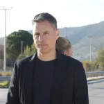 Γρηγόρης Πετράκος: «Δεν θα κάνει καλό στην ανθρωπότητα, αν δύο άντρες υιοθετήσουν ένα παιδί»