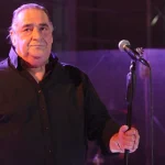 Βασίλης Καρράς: Αγνώριστος και αδυνατισμένος έναν χρόνο μετά την περιπέτεια της υγείας του - Φωτογραφία