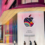 Η Apple άνοιξε το πρώτο της κατάστημα στην Ινδία