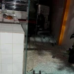 Έκρηξη σε ζαχαροπλαστείο στο Παγκράτι - Άγνωστοι πέταξαν χειροβομβίδα
