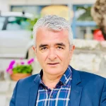 ΓΙΑΝΝΗΣ ΤΑΠΕΙΝΟΣ: Η αλλαγή δεν χτίζεται με πόλωση, παλιά και φθαρμένα υλικά